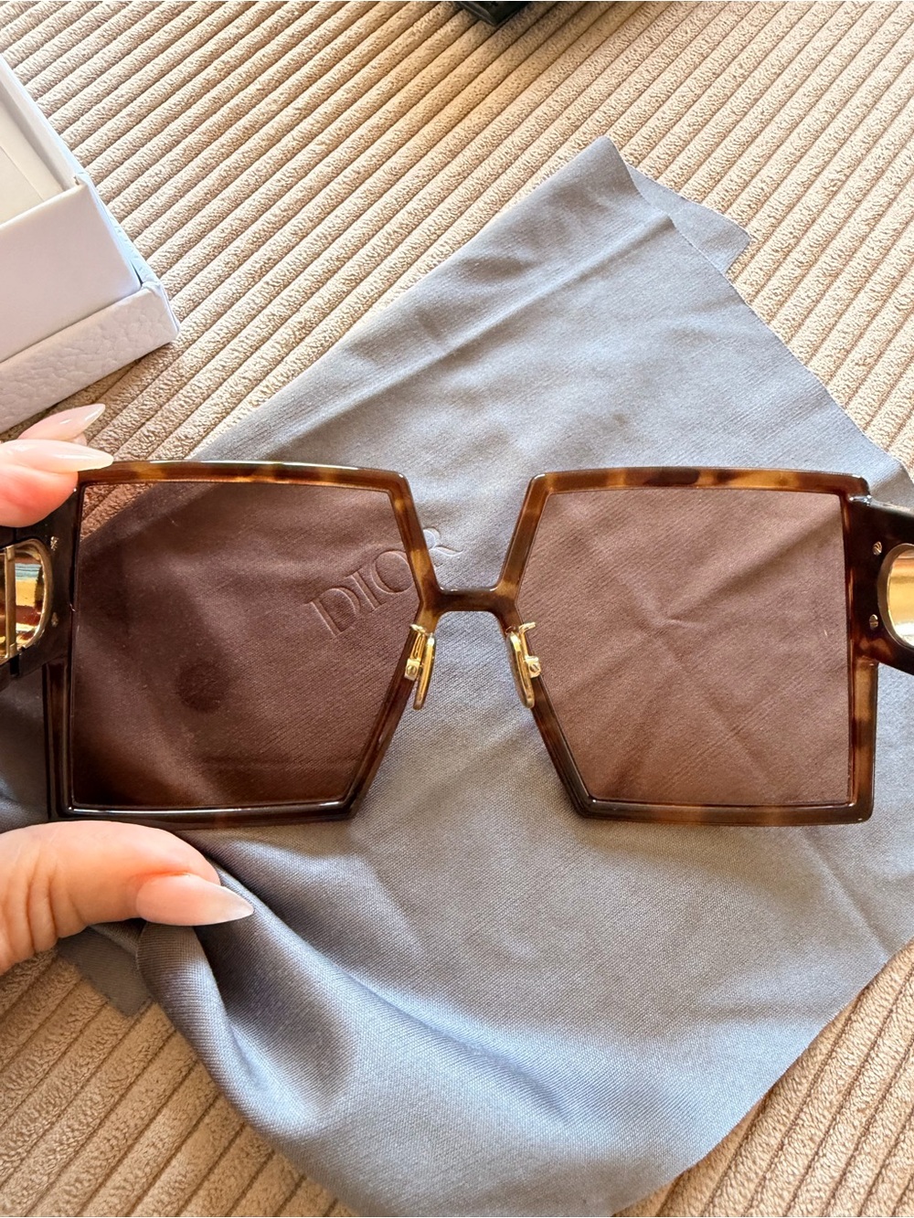 DIOR EYEWEAR 30Montaigne Tortoiseshell oversized sunglasses - Picture 16 of 16